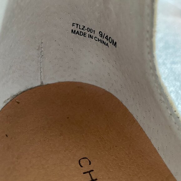 Chinese Laundry Fortune Lizard Booties - Picture 10 of 11